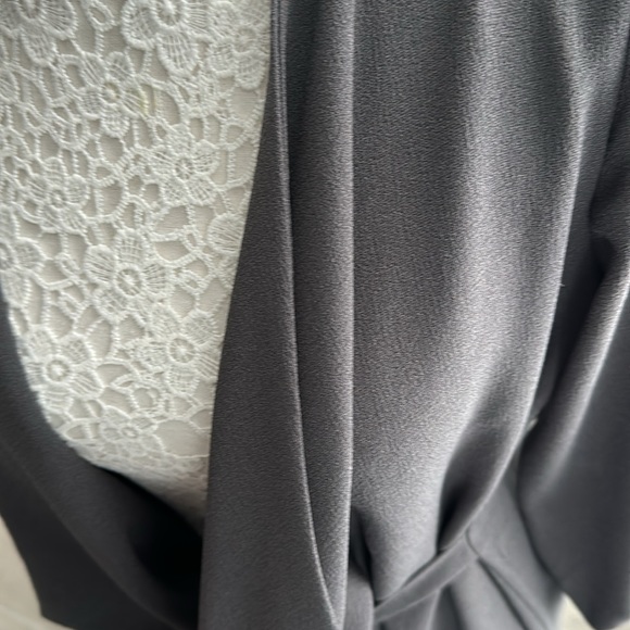 Grey Multi Functional Cardigan (size small) - LA brand - Picture 6 of 6